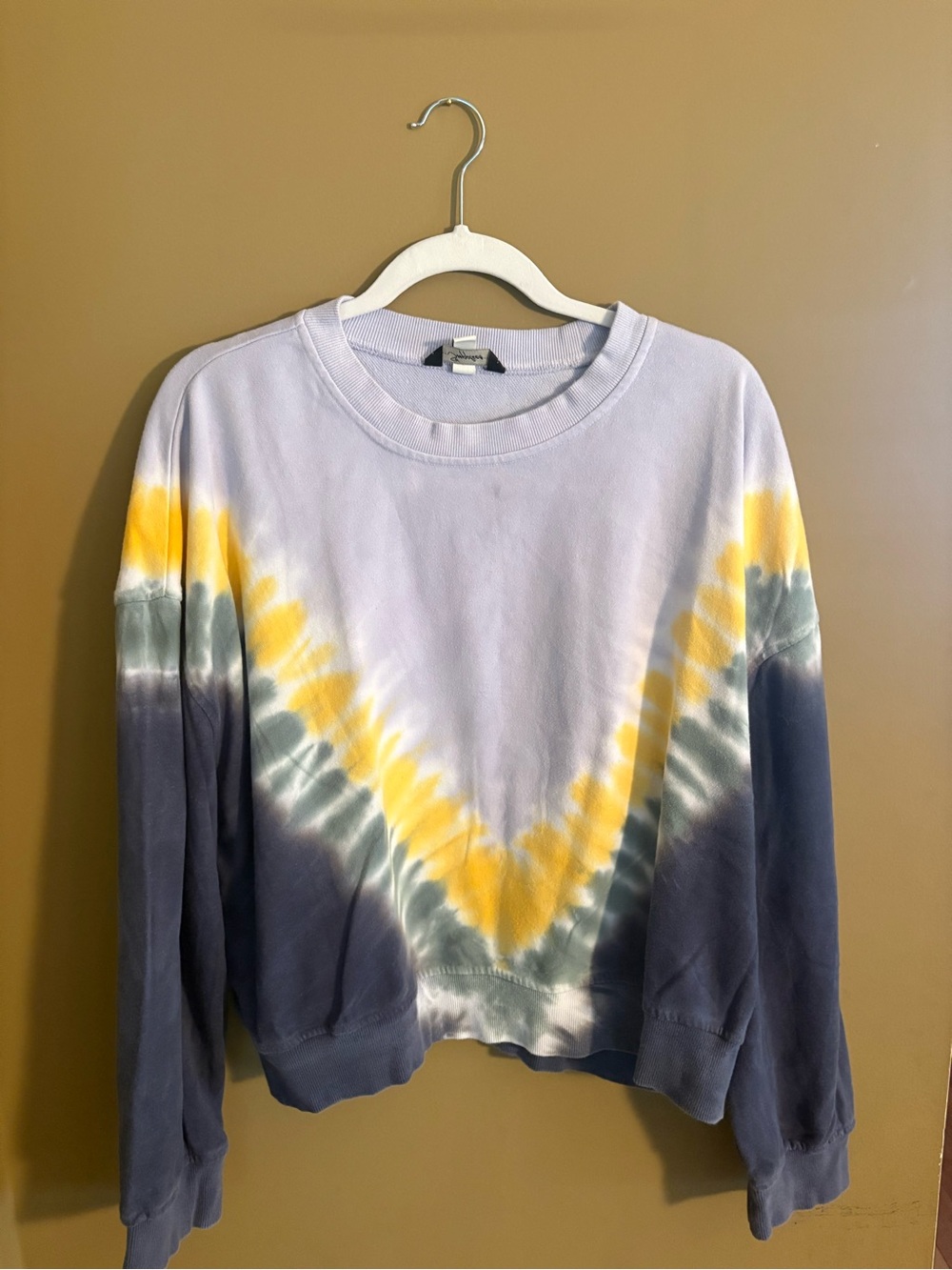 Tie-Dye Vee Chevron Sweatshirt in Lavender, Yellow & Navy